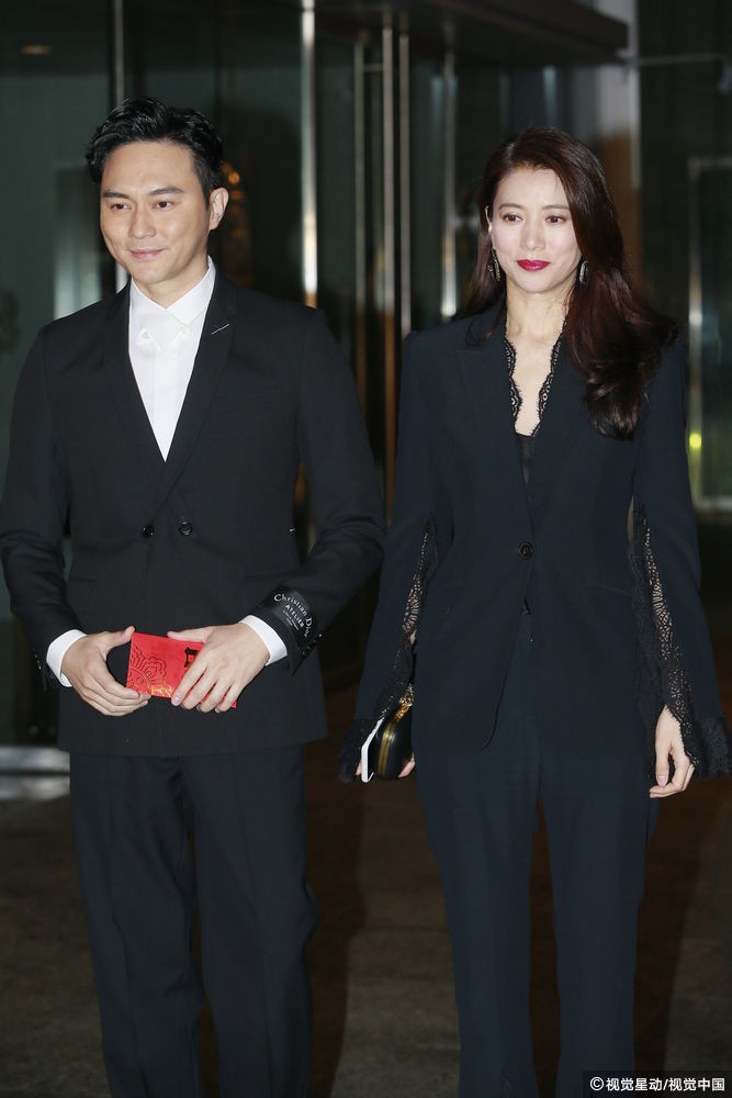 Đám cưới hoành tráng của Chung Hân Đồng: Ông trùm showbiz Hong Kong, con gái tài phiệt Macau cùng dàn sao hạng A tề tựu đông đủ - 19 Đám cưới hoành tráng của Chung Hân Đồng: Ông trùm showbiz Hong Kong, con gái tài phiệt Macau cùng dàn sao hạng A tề tựu đông đủ - 19