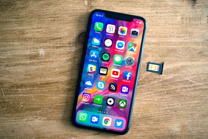 4 smartphone có công nghệ pin đột phá 2018 - 1 4 smartphone có công nghệ pin đột phá 2018 - 1