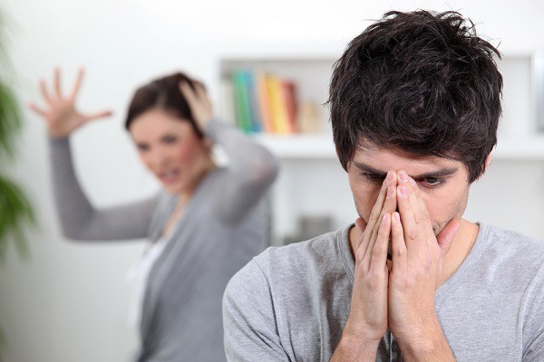 Đi công tác 3 ngày đã mệt, về đến nhà nhìn thấy quang cảnh tôi càng sôi máu Đi công tác 3 ngày đã mệt, về đến nhà nhìn thấy quang cảnh tôi càng sôi máu