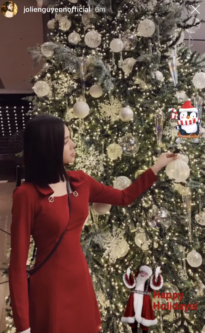 Noel của hội Rich Kid Việt: Chụp ảnh bên cây thông vẫn phải chọn nơi sang chảnh nhất, tổ chức party cực hoành tráng - 9 Noel của hội Rich Kid Việt: Chụp ảnh bên cây thông vẫn phải chọn nơi sang chảnh nhất, tổ chức party cực hoành tráng - 9
