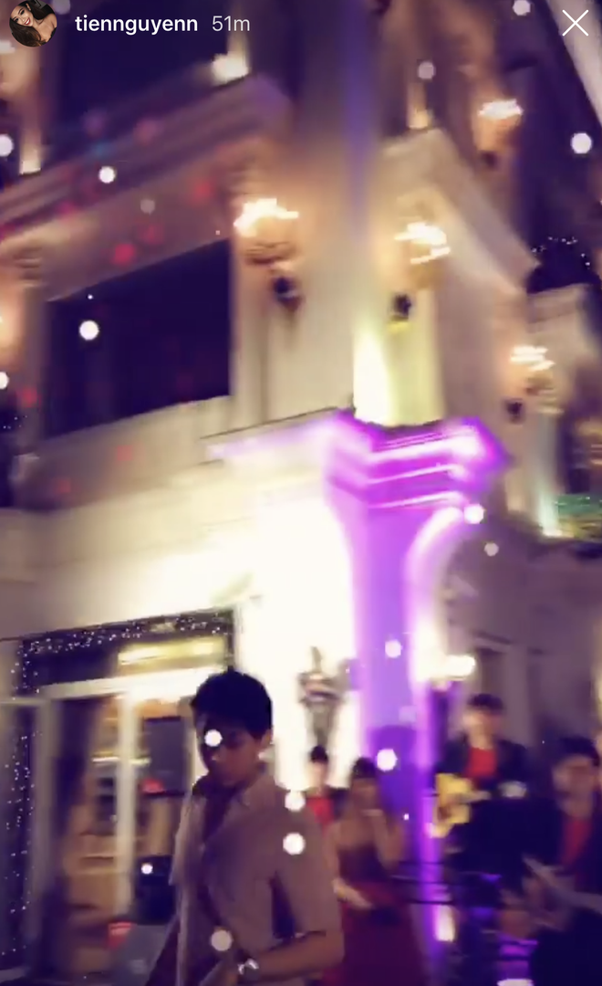 Noel của hội Rich Kid Việt: Chụp ảnh bên cây thông vẫn phải chọn nơi sang chảnh nhất, tổ chức party cực hoành tráng Noel của hội Rich Kid Việt: Chụp ảnh bên cây thông vẫn phải chọn nơi sang chảnh nhất, tổ chức party cực hoành tráng