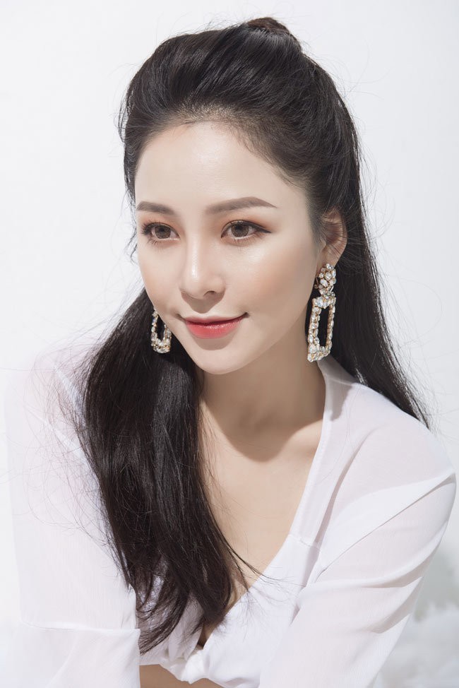 Hot girl Trâm Anh sau ồn ào tình ái với Pew Pew: 'Thay đổi nhất là ở túi tiền. Túi tiền dày hơn' - 1 Hot girl Trâm Anh sau ồn ào tình ái với Pew Pew: 'Thay đổi nhất là ở túi tiền. Túi tiền dày hơn' - 1