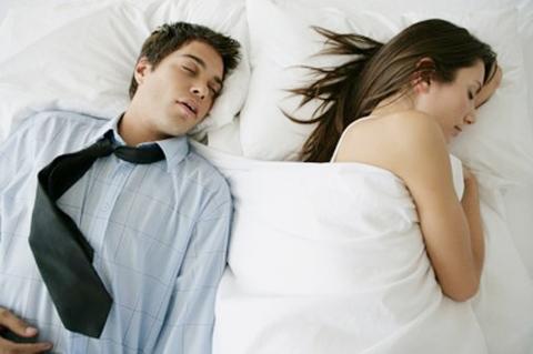 Khốn khổ vì chồng lấy rượu bia làm cảm hứng ái ân - 1 Khốn khổ vì chồng lấy rượu bia làm cảm hứng ái ân - 1