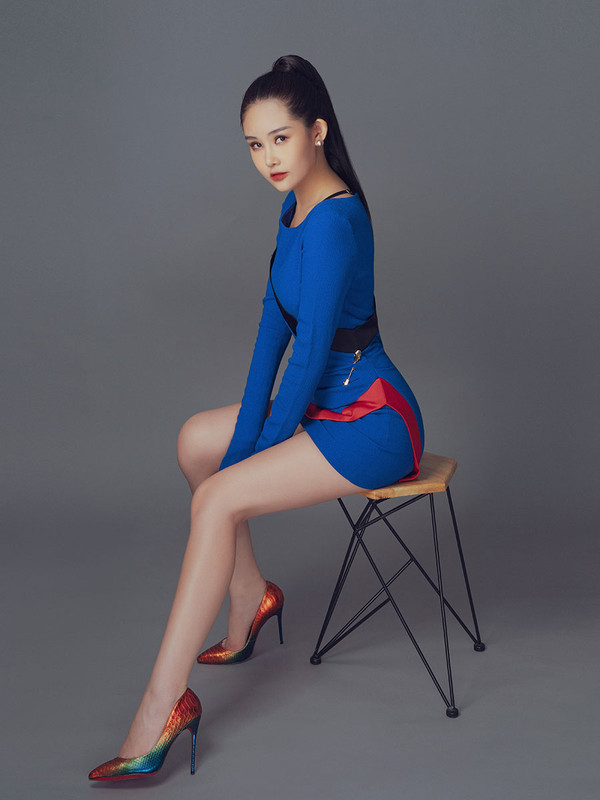 Lê Âu Ngân Anh khoe ảnh sexy nhưng lại lộ mặt sưng phù trong clip giới thiệu tại Miss Intercontinental - 4 Lê Âu Ngân Anh khoe ảnh sexy nhưng lại lộ mặt sưng phù trong clip giới thiệu tại Miss Intercontinental - 4
