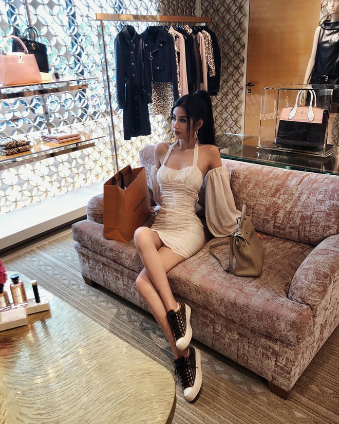 Tiểu thư nhà giàu châu Á: Không làm từ thiện vì không biết tiền đi đâu - 1 Tiểu thư nhà giàu châu Á: Không làm từ thiện vì không biết tiền đi đâu - 1