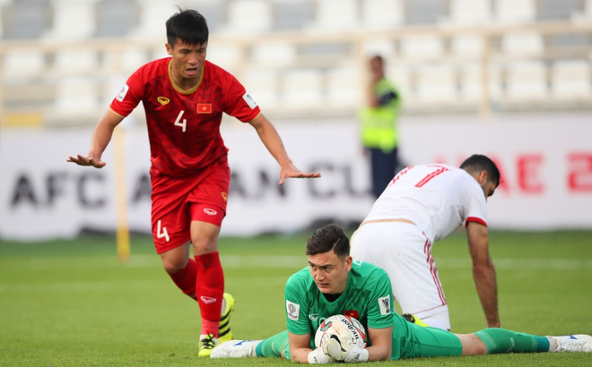 Đập tan mọi chỉ trích, Đặng Văn Lâm cứu 3 bàn thua cho ĐT Việt Nam trước Iran hùng mạnh Đập tan mọi chỉ trích, Đặng Văn Lâm cứu 3 bàn thua cho ĐT Việt Nam trước Iran hùng mạnh