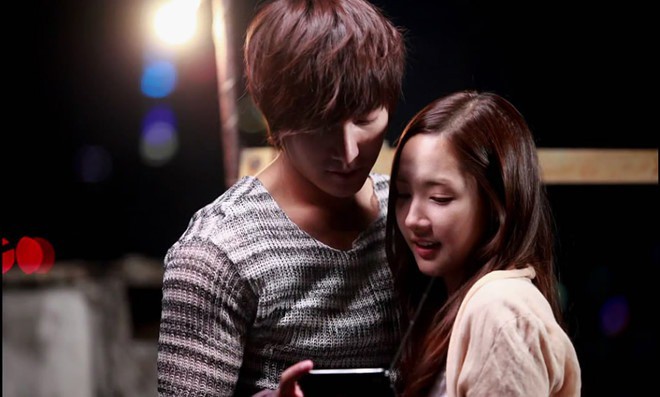 Lee Min Ho và Park Min Young: Tình đẹp tan vỡ gây tiếc nuối, chàng đến với người mới, nàng thì sợ yêu, U40 vẫn lẻ bóng đi về - 7 Lee Min Ho và Park Min Young: Tình đẹp tan vỡ gây tiếc nuối, chàng đến với người mới, nàng thì sợ yêu, U40 vẫn lẻ bóng đi về - 7