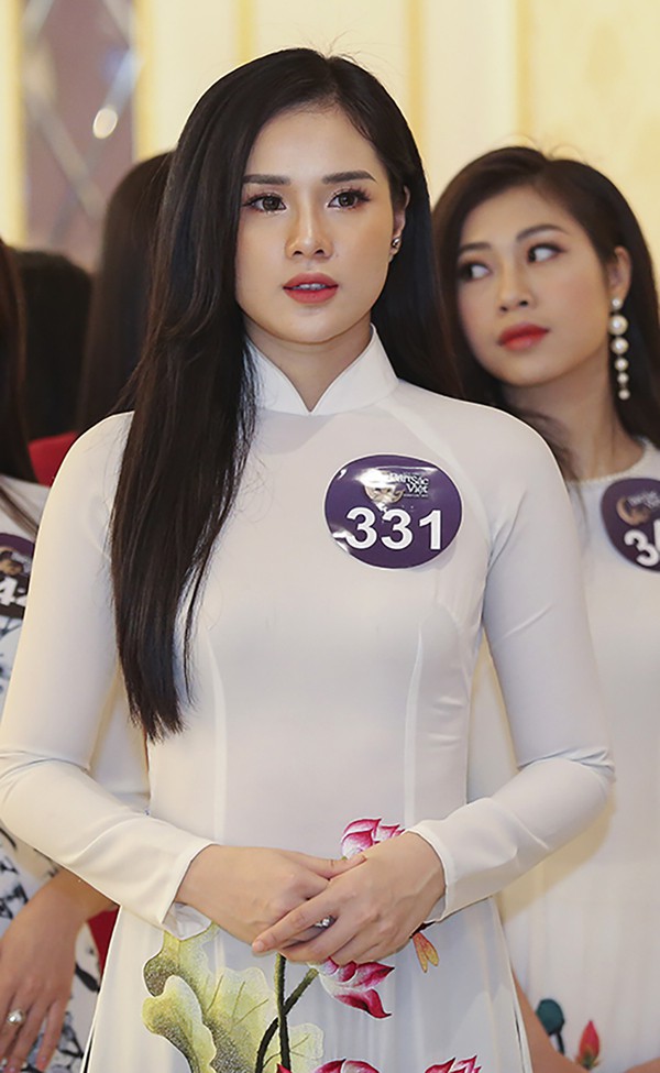Nhan sắc 'hoa ghen, liễu hờn' của bạn gái cầu thủ U23 Trọng Đại Nhan sắc 'hoa ghen, liễu hờn' của bạn gái cầu thủ U23 Trọng Đại
