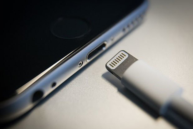 Phản ứng trái chiều trước tin iPhone sắp hỗ trợ sạc USB-C Phản ứng trái chiều trước tin iPhone sắp hỗ trợ sạc USB-C