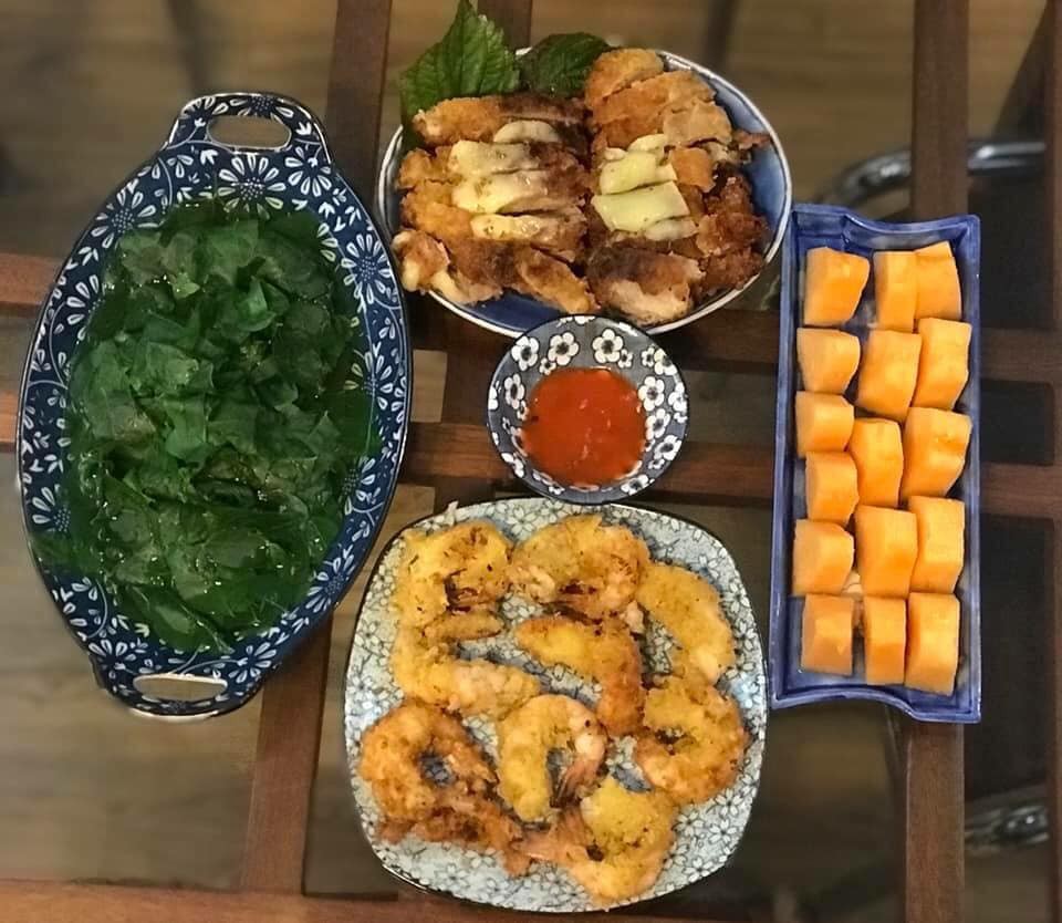 Cư dân mạng phát sốt với 'soái ca lớp 8' tự nấu cơm ngon như nhà hàng - 4 Cư dân mạng phát sốt với 'soái ca lớp 8' tự nấu cơm ngon như nhà hàng - 4