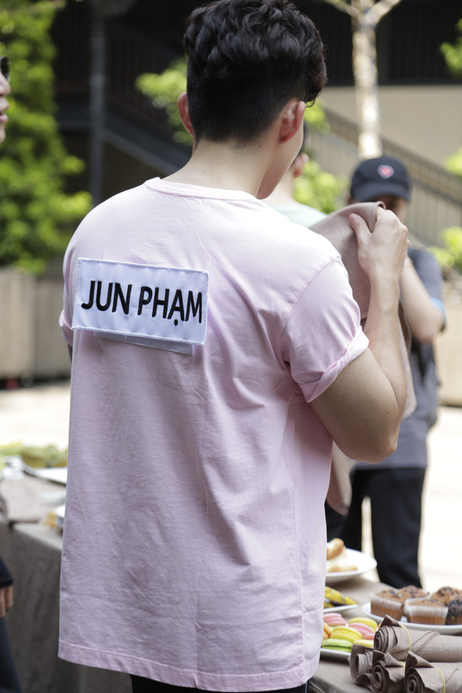 Hậu trường Running Man Việt: Ngô Kiến Huy xuất hiện cực ngầu, Jun Phạm lộ bảng tên 'sinh tử' - 5 Hậu trường Running Man Việt: Ngô Kiến Huy xuất hiện cực ngầu, Jun Phạm lộ bảng tên 'sinh tử' - 5