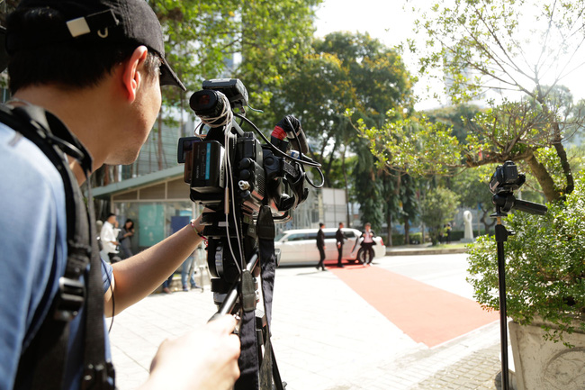 Hậu trường Running Man Việt: Ngô Kiến Huy xuất hiện cực ngầu, Jun Phạm lộ bảng tên 'sinh tử' - 1 Hậu trường Running Man Việt: Ngô Kiến Huy xuất hiện cực ngầu, Jun Phạm lộ bảng tên 'sinh tử' - 1