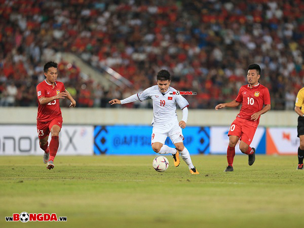 Phan Văn Đức, Công Phượng sang Nhật Bản; Quang Hải, Văn Hậu tới Tây Ban Nha chơi bóng? - 1 Phan Văn Đức, Công Phượng sang Nhật Bản; Quang Hải, Văn Hậu tới Tây Ban Nha chơi bóng? - 1