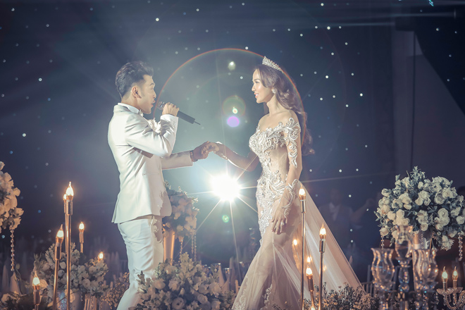 8 đám cưới ồn ào nhất showbiz Việt năm qua: Trường Giang xếp đầu bảng - 5 8 đám cưới ồn ào nhất showbiz Việt năm qua: Trường Giang xếp đầu bảng - 5