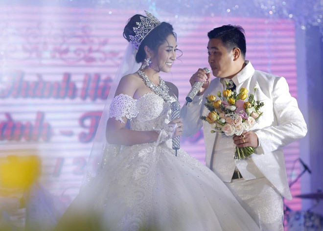 8 đám cưới ồn ào nhất showbiz Việt năm qua: Trường Giang xếp đầu bảng - 6 8 đám cưới ồn ào nhất showbiz Việt năm qua: Trường Giang xếp đầu bảng - 6