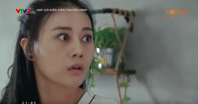 Cười ngất khi xem Hồng Diễm - Anh Tuấn đóng lại cảnh 'Dượng gặp Quỳnh' trong 'Quỳnh búp bê' - 1 Cười ngất khi xem Hồng Diễm - Anh Tuấn đóng lại cảnh 'Dượng gặp Quỳnh' trong 'Quỳnh búp bê' - 1