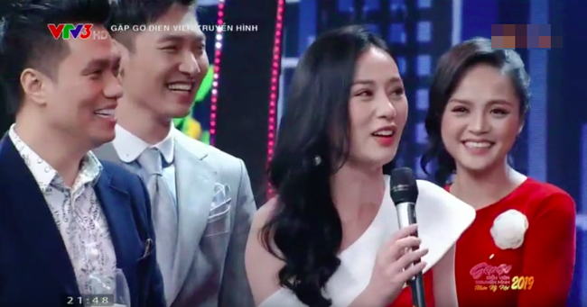 Cười ngất khi xem Hồng Diễm - Anh Tuấn đóng lại cảnh 'Dượng gặp Quỳnh' trong 'Quỳnh búp bê' - 9 Cười ngất khi xem Hồng Diễm - Anh Tuấn đóng lại cảnh 'Dượng gặp Quỳnh' trong 'Quỳnh búp bê' - 9
