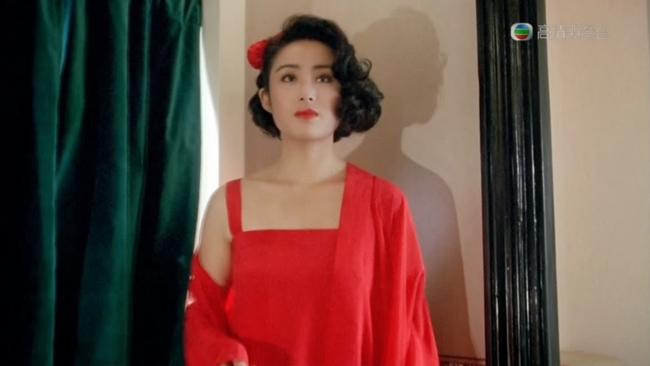 'Nữ thần bài' hiếm hoi diễn cảnh 18+ với Châu Tinh Trì giờ ra sao? 'Nữ thần bài' hiếm hoi diễn cảnh 18+ với Châu Tinh Trì giờ ra sao?