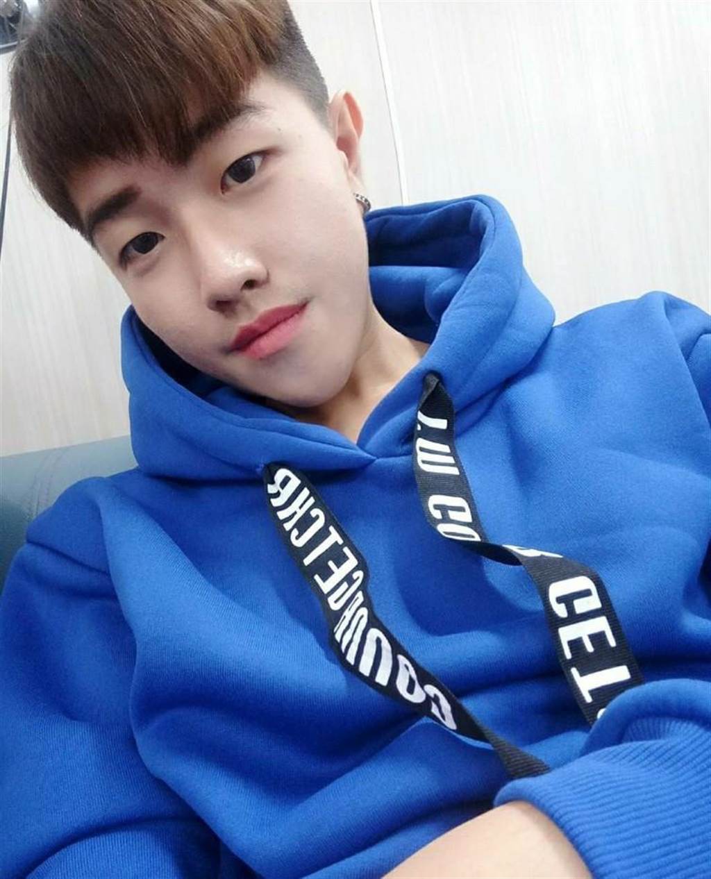 Chỉ một câu nói đầy phũ phàng của hoa khôi lớp đã khiến 'hoàng tử cóc' lột xác thành hot boy - 10 Chỉ một câu nói đầy phũ phàng của hoa khôi lớp đã khiến 'hoàng tử cóc' lột xác thành hot boy - 10