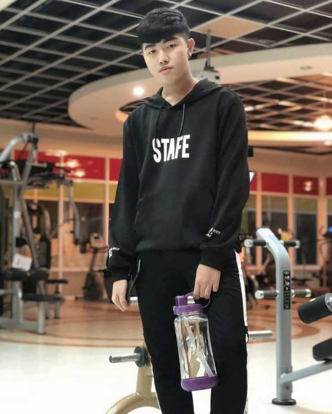 Chỉ một câu nói đầy phũ phàng của hoa khôi lớp đã khiến 'hoàng tử cóc' lột xác thành hot boy - 14 Chỉ một câu nói đầy phũ phàng của hoa khôi lớp đã khiến 'hoàng tử cóc' lột xác thành hot boy - 14