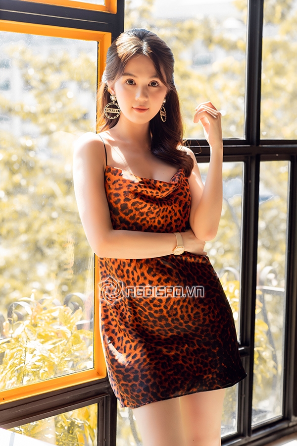 Ngọc Trinh: 'Khi làm được tiền, tôi và người yêu thường chia đôi trả tiền. Tôi thích người đàn ông phải nể mình' - 6 Ngọc Trinh: 'Khi làm được tiền, tôi và người yêu thường chia đôi trả tiền. Tôi thích người đàn ông phải nể mình' - 6
