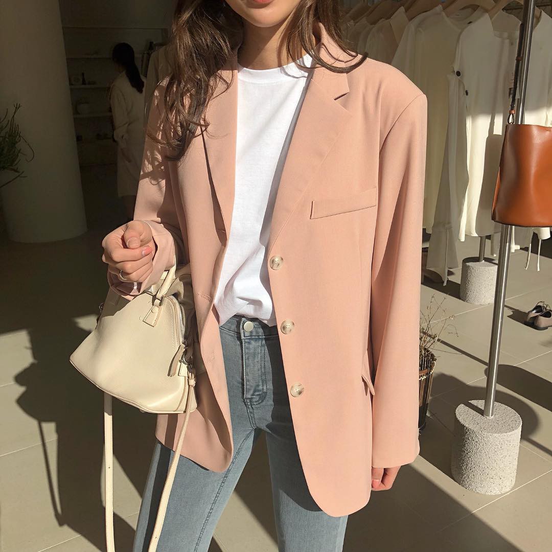 Nếu trời chỉ se lạnh, bạn hãy nghĩ đến công thức mix áo thun/sơ mi + blazer dễ mặc và chắc chắn sẽ đẹp này - 7 Nếu trời chỉ se lạnh, bạn hãy nghĩ đến công thức mix áo thun/sơ mi + blazer dễ mặc và chắc chắn sẽ đẹp này - 7