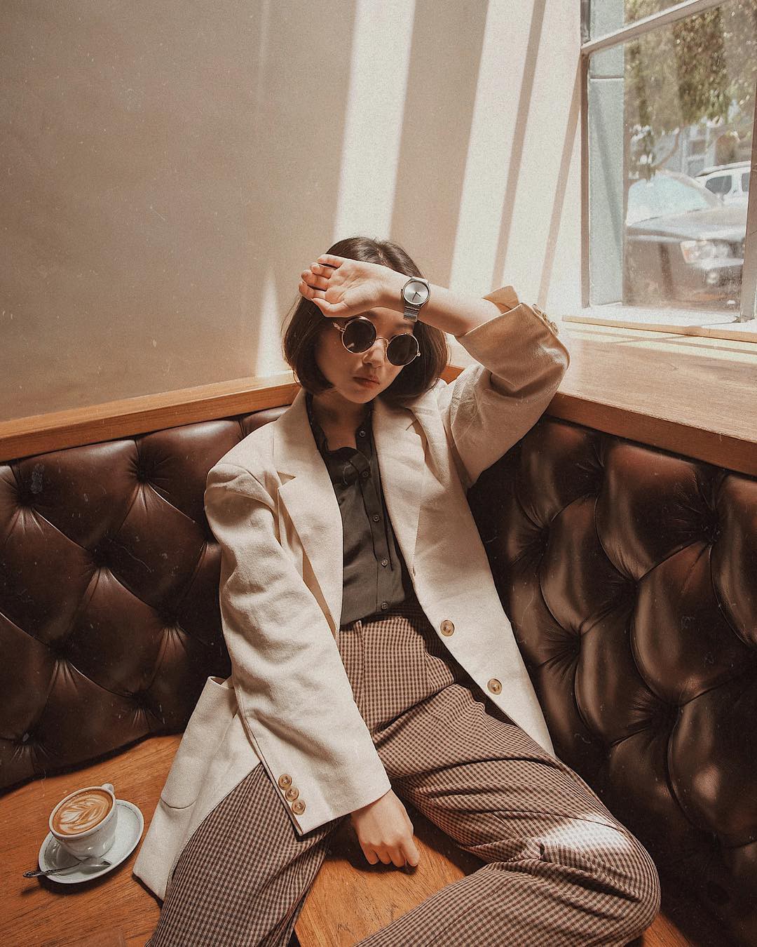 Nếu trời chỉ se lạnh, bạn hãy nghĩ đến công thức mix áo thun/sơ mi + blazer dễ mặc và chắc chắn sẽ đẹp này - 9 Nếu trời chỉ se lạnh, bạn hãy nghĩ đến công thức mix áo thun/sơ mi + blazer dễ mặc và chắc chắn sẽ đẹp này - 9