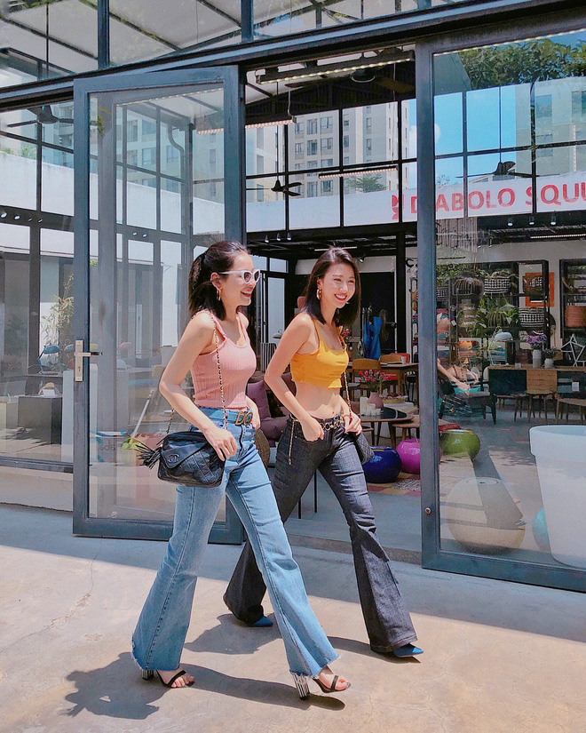Ngoài việc hack chiều cao, Chi Pu mặc jeans ống loe còn vì lí do này Ngoài việc hack chiều cao, Chi Pu mặc jeans ống loe còn vì lí do này