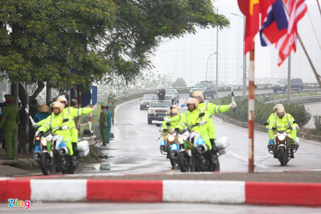 Đoàn xe ông Kim Jong Un về tới khách sạn Melia - 10 Đoàn xe ông Kim Jong Un về tới khách sạn Melia - 10