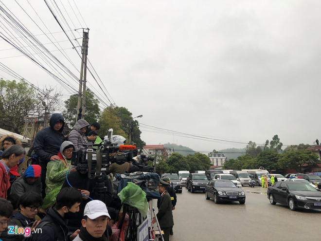 Đoàn xe ông Kim Jong Un về tới khách sạn Melia - 61 Đoàn xe ông Kim Jong Un về tới khách sạn Melia - 61