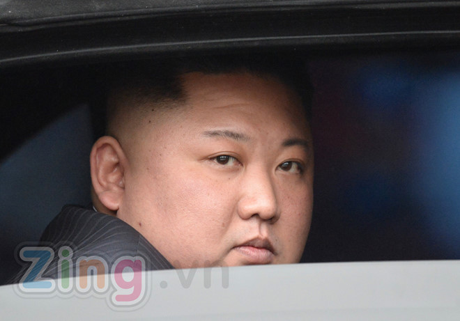 Đoàn xe ông Kim Jong Un về tới khách sạn Melia - 33 Đoàn xe ông Kim Jong Un về tới khách sạn Melia - 33