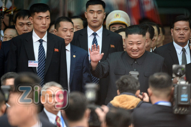 Đoàn xe ông Kim Jong Un về tới khách sạn Melia - 34 Đoàn xe ông Kim Jong Un về tới khách sạn Melia - 34