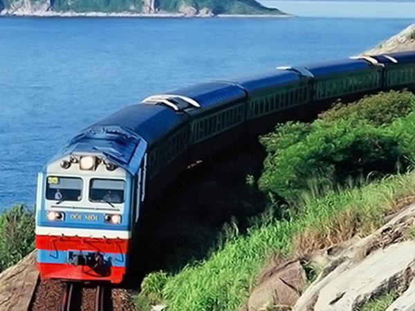 3.000 phóng viên quốc tế được miễn vé tàu đi khắp VN 3.000 phóng viên quốc tế được miễn vé tàu đi khắp VN