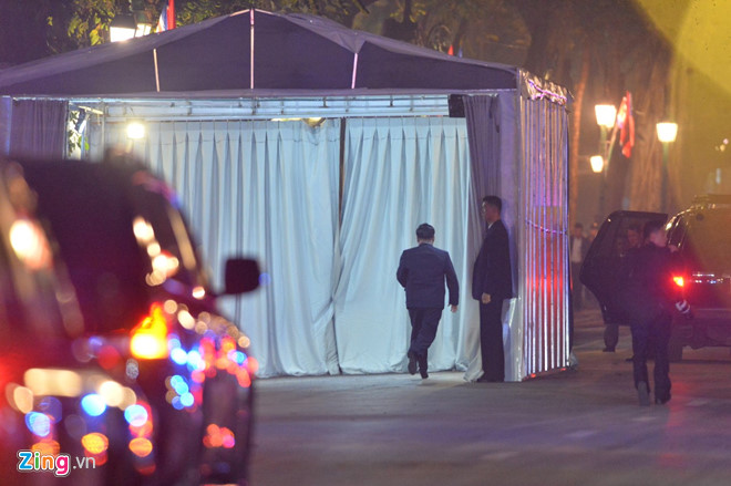 Chủ tịch Kim: 'Quyết định chính trị đầy dũng cảm của ông Trump' - 27 Chủ tịch Kim: 'Quyết định chính trị đầy dũng cảm của ông Trump' - 27