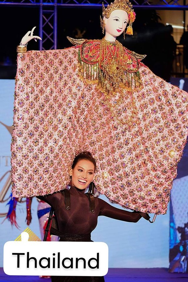 Hết hồn vì đối thủ của Nhật Hà mang cả đầu lâu lên sân khấu Miss International Queen 2019 - 3 Hết hồn vì đối thủ của Nhật Hà mang cả đầu lâu lên sân khấu Miss International Queen 2019 - 3