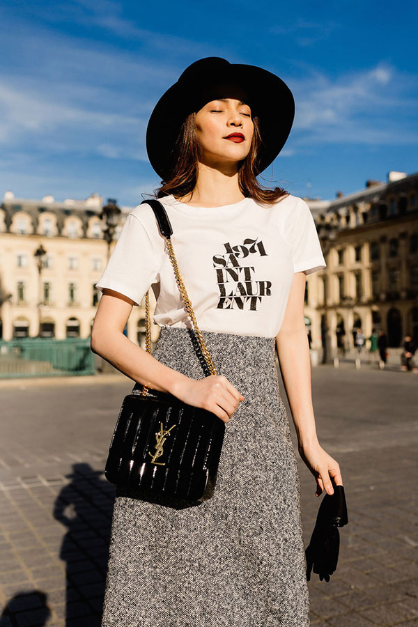 Hà Hồ phô trương ngực trần, Quỳnh Anh Shyn phải mượn áo để 'chinh chiến' street style với dàn sao quốc tế tại Paris Hà Hồ phô trương ngực trần, Quỳnh Anh Shyn phải mượn áo để 'chinh chiến' street style với dàn sao quốc tế tại Paris