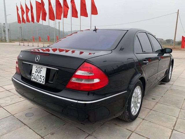 Sau gần 2 thập kỷ, chiếc Mercedes-Benz hạng sang này rớt giá chỉ bằng 2 chiếc Honda SH Sau gần 2 thập kỷ, chiếc Mercedes-Benz hạng sang này rớt giá chỉ bằng 2 chiếc Honda SH