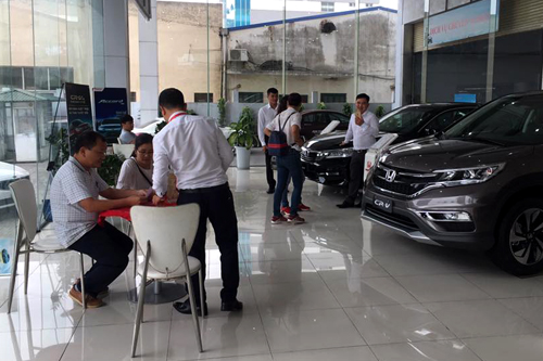 Những chiêu moi tiền khách Việt khi mua ôtô Những chiêu moi tiền khách Việt khi mua ôtô
