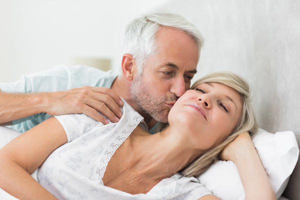 Bí quyết giúp đời sống tình dục luôn sung mãn dù bước sang tuổi 50 - 1 Bí quyết giúp đời sống tình dục luôn sung mãn dù bước sang tuổi 50 - 1