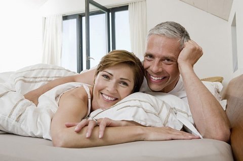 Bí quyết giúp đời sống tình dục luôn sung mãn dù bước sang tuổi 50 Bí quyết giúp đời sống tình dục luôn sung mãn dù bước sang tuổi 50