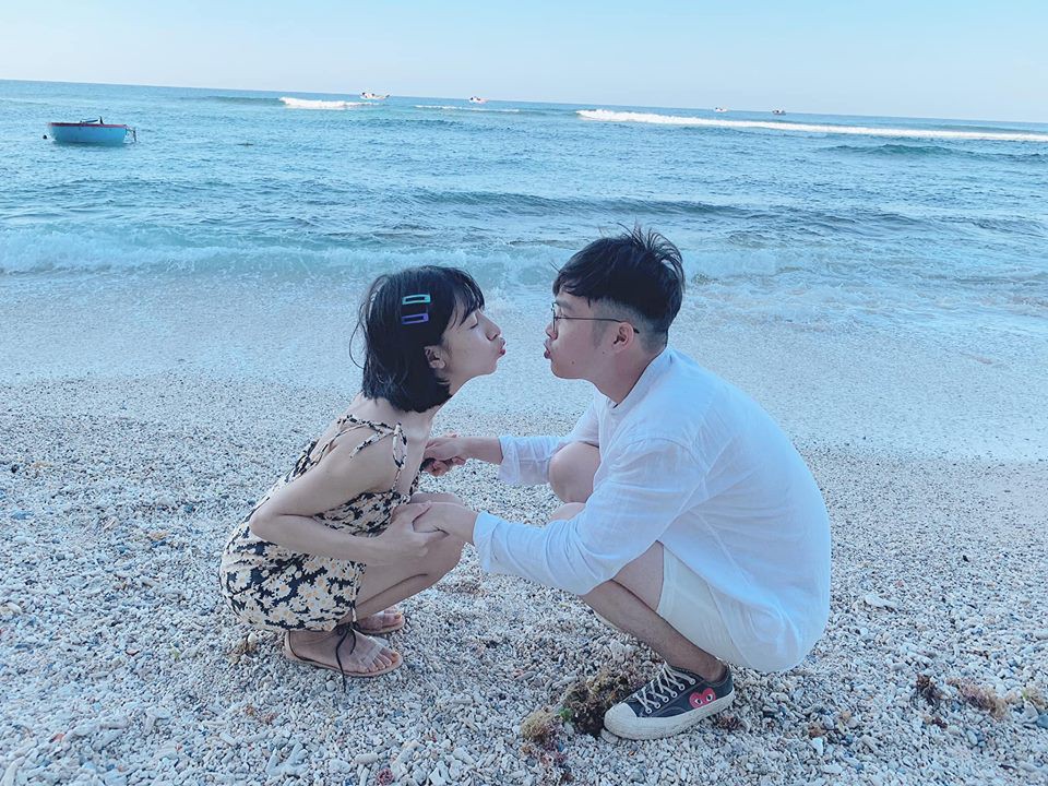 Có một Lý Sơn cực đáng yêu của cặp đôi hễ cứ đi du lịch cùng nhau là chụp ảnh 'lầy' tới bến - 8 Có một Lý Sơn cực đáng yêu của cặp đôi hễ cứ đi du lịch cùng nhau là chụp ảnh 'lầy' tới bến - 8