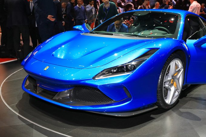Siêu xe Ferrari F8 Tributo - hậu duệ 488 GTB trình làng Siêu xe Ferrari F8 Tributo - hậu duệ 488 GTB trình làng