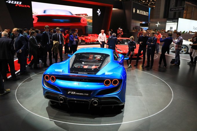 Siêu xe Ferrari F8 Tributo - hậu duệ 488 GTB trình làng Siêu xe Ferrari F8 Tributo - hậu duệ 488 GTB trình làng