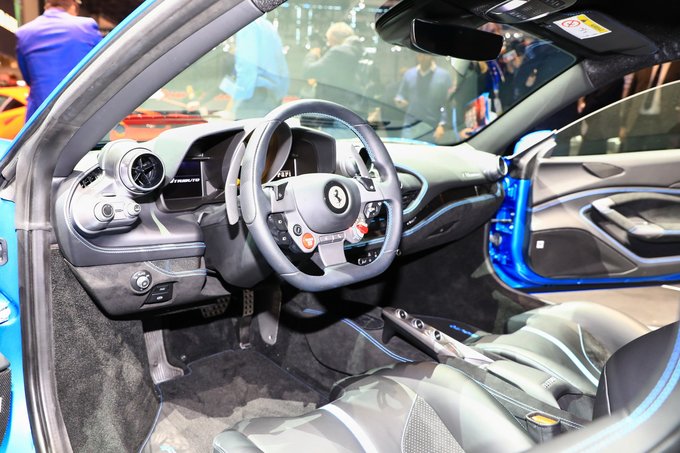 Siêu xe Ferrari F8 Tributo - hậu duệ 488 GTB trình làng Siêu xe Ferrari F8 Tributo - hậu duệ 488 GTB trình làng