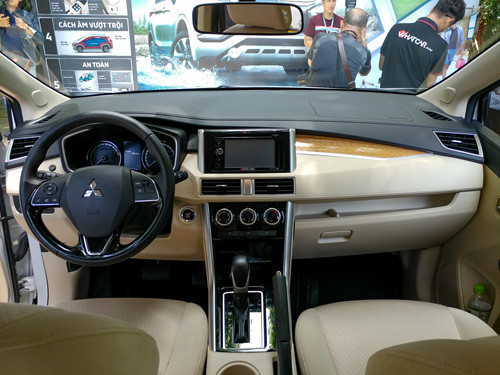 ‘Hiện tượng mạng’ Mitsubishi Xpander, sau ‘lên đỉnh’ là ‘thượng mã phong’ ‘Hiện tượng mạng’ Mitsubishi Xpander, sau ‘lên đỉnh’ là ‘thượng mã phong’