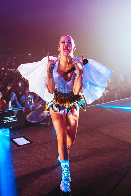Lại thêm Rita Ora góp mặt vào list khách hàng toàn siêu sao thế giới của NTK Công Trí Lại thêm Rita Ora góp mặt vào list khách hàng toàn siêu sao thế giới của NTK Công Trí