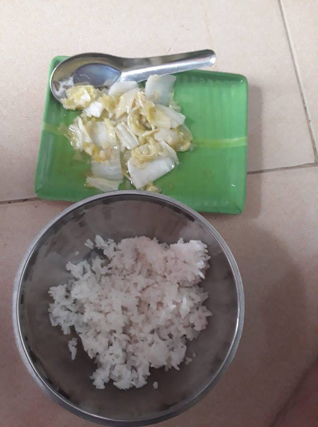 Lên mạng khoe khoang chuyện '1 túp lều tranh 2 trái tim vàng', vợ trẻ bất ngờ bị cư dân mạng ném đá vì... - 1 Lên mạng khoe khoang chuyện '1 túp lều tranh 2 trái tim vàng', vợ trẻ bất ngờ bị cư dân mạng ném đá vì... - 1
