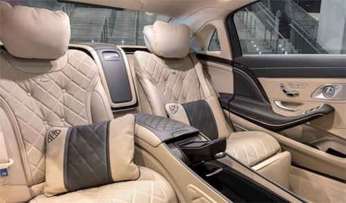 Tiền chọn màu sơn trên xe Mercedes-Maybach bằng giá ôtô khác Tiền chọn màu sơn trên xe Mercedes-Maybach bằng giá ôtô khác