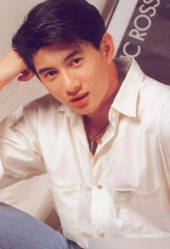 Phong cách thời trang của những nam thần Hoa ngữ đình đám - 20 Phong cách thời trang của những nam thần Hoa ngữ đình đám - 20
