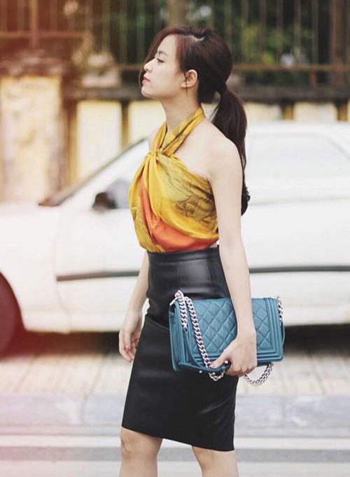 Hoàng Thùy Linh – 'đại gia ngầm' của showbiz Việt: Sở hữu biệt thự cao cấp, xe hơi sang xịn, mua hàng hiệu không tiếc tay - 19 Hoàng Thùy Linh – 'đại gia ngầm' của showbiz Việt: Sở hữu biệt thự cao cấp, xe hơi sang xịn, mua hàng hiệu không tiếc tay - 19